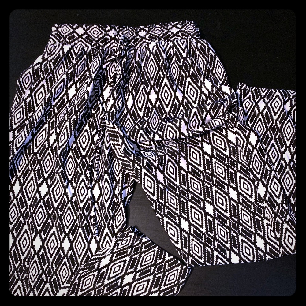 Black and white dress pant!